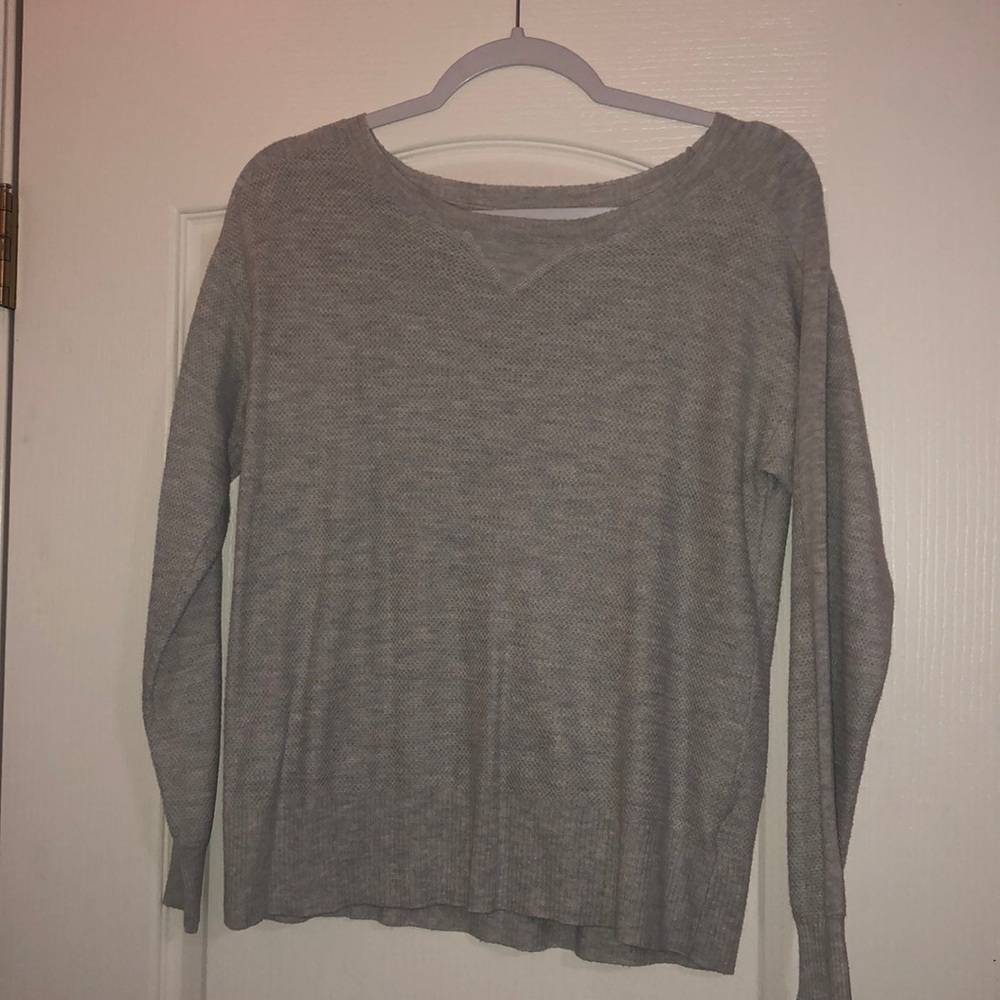 American Eagle gray thermal long sleeve top